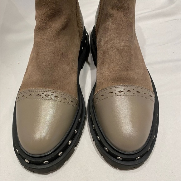 Free People Women's Tate Chelsea Ankle Boot In Oyster, size 11 - Picture 2 of 8